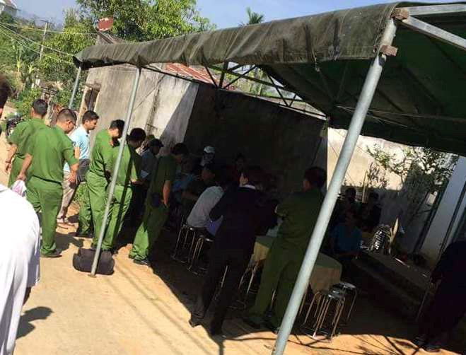 Cơ quan chức năng đang tiến hành điều tra làm rõ vụ việc. Cơ quan chức năng đang tiến hành điều tra làm rõ vụ việc.