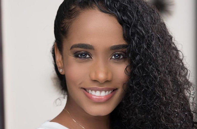  Dẫu được xem là không sở hữu diện mạo quá xuất sắc như nhiều hoa hậu khác song Toni-An Singh lại nhận nhiều lời khen ngợi nhờ sự thông minh, học thức ấn tượng cùng khả năng truyền cảm hứng đến mọi người - ẢNH: INSTAGRAM NV