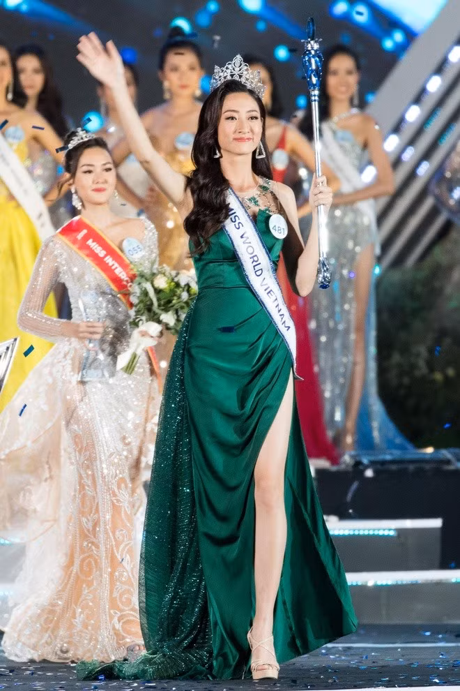  Tối 3.8, Lương Thùy Linh đăng quang Miss World Việt Nam 2019, chính thức trở thành đại diện Việt Nam tham dự Miss World - Hoa hậu Thế giới 2019. Ảnh: SV. 