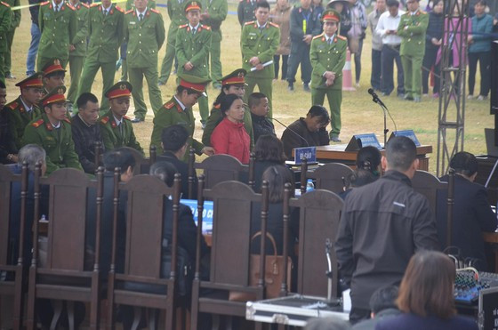 Bị cáo Thu bị đề nghị phạt tối đa 3 năm tù do không tố giác tội phạm. Bị cáo Thu bị đề nghị phạt tối đa 3 năm tù do không tố giác tội phạm.