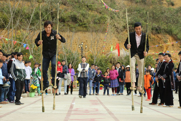 Du khách trải nghiệm văn hóa Tây Bắc tại Sun World Fansipan Legend