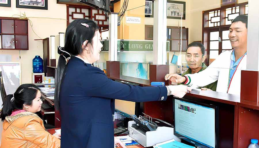 Nhiều người dân đã chủ động mua sớm vé xe Tết. Ảnh: Đức Thụy Nhiều người dân đã chủ động mua sớm vé xe Tết. Ảnh: Đức Thụy