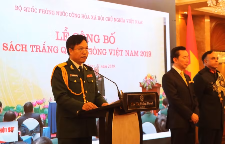  Đại tá Nguyễn Quang Chiến - Tùy viên Quốc phòng Việt Nam tại Ấn Độ phát biểu tại buổi lễ. (Ảnh; Huy Lê/TTXVN)