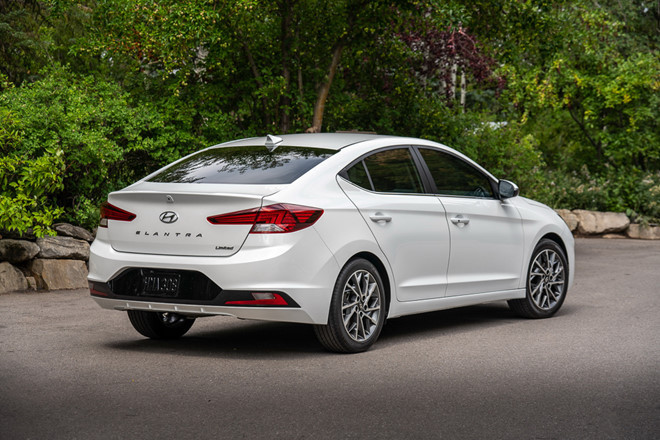 Doanh số bán của mẫu Hyundai Elantra tháng 11.2019 tăng 102% so với cùng kỳ năm ngoái