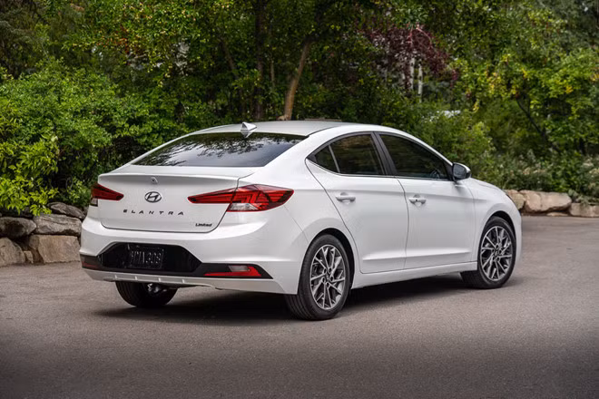 Doanh số bán của mẫu Hyundai Elantra tháng 11.2019 tăng 102% so với cùng kỳ năm ngoái