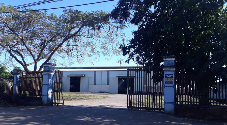 Lò sấy của Công ty Khải Hưng Gia Lai gây ô nhiễm môi trường. Ảnh: Nguyễn Tú