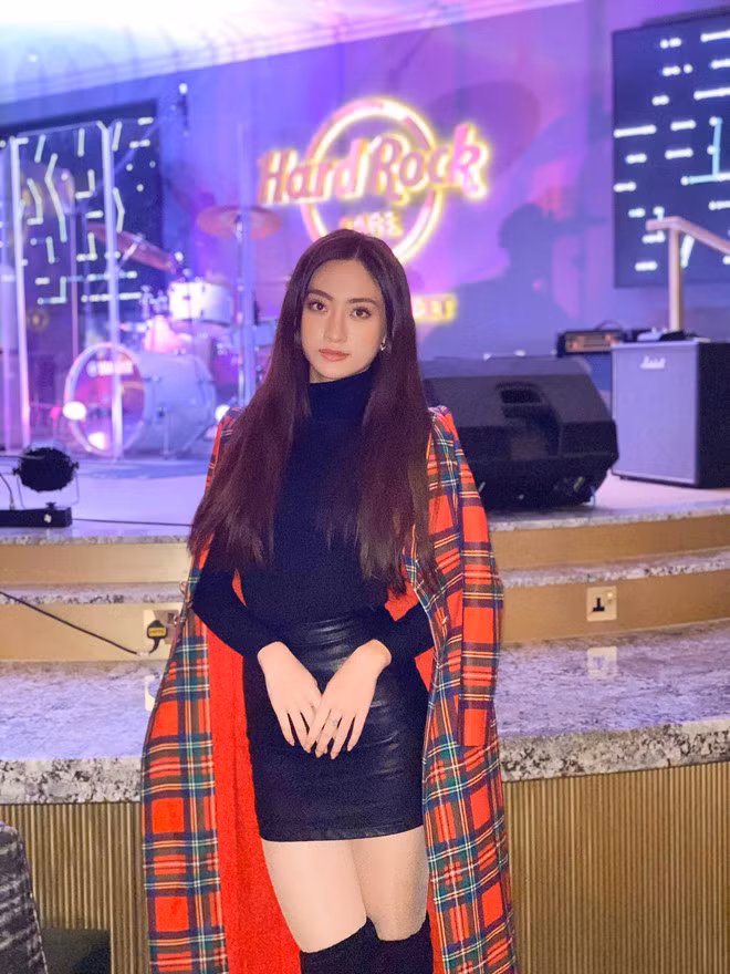 Nàng hậu từng bước mang tới những thành tích nổi bật bất ngờ khiến fan vô cùng hào hứng và vững tin Lương Thùy Linh sẽ tiến xa tại Miss World -Ảnh: NVCC