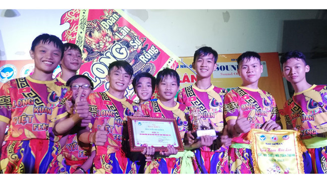 Đội Lân Long Việt từng nhận được giải thưởng Liên hoan Lân Sư Rồng các nhà thiếu nhi thành phố 2018 - Ảnh: NVCC