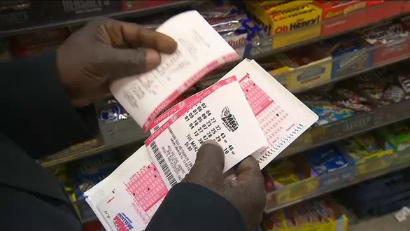 Vé số Mega Millions - Ảnh: ABC7NY