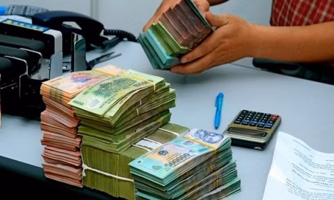  Người lao động làm thêm giờ trong ngày Tết Dương lịch sẽ được hưởng tối thiểu 400% tiền lương ngày làm việc bình thường