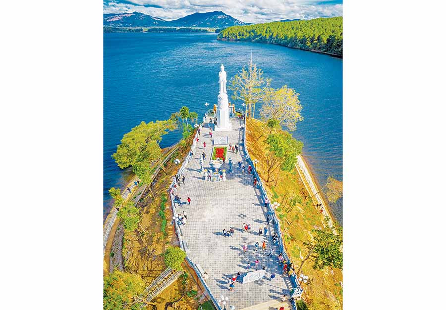 Một góc Biển Hồ (TP. Pleiku). Ảnh: PHAN NGUYÊN Một góc Biển Hồ (TP. Pleiku). Ảnh: PHAN NGUYÊN