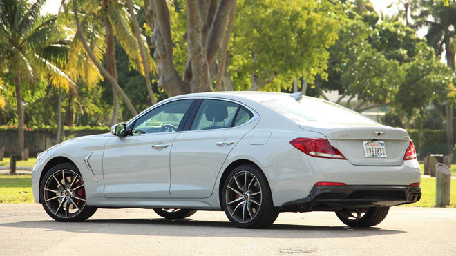 Genesis G70 cạnh tranh với các tên tuổi lớn như Mercedes-Benz C-Class hay BMW 3-Series
