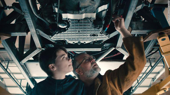  Hai cha con đã làm việc với dự án này trong gần 2 năm - Ảnh: CNN