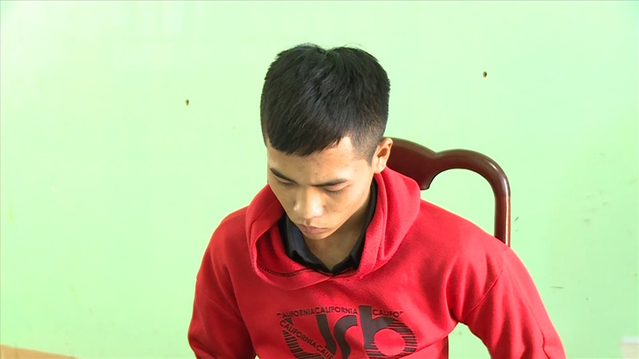 Đối tượng Bảo tại cơ quan công an. Ảnh: AX Đối tượng Bảo tại cơ quan công an. Ảnh: AX