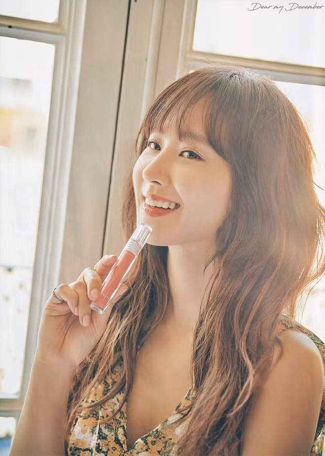  Nhan sắc xinh đẹp của Yuri. Ảnh: ST