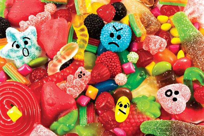 Thỉnh thoảng ăn ngọt một lần thì không sao. Nhưng nếu thường xuyên ăn ngọt hằng ngày sẽ tác hại xấu đến sức khỏe - Ảnh minh họa: Shutterstock