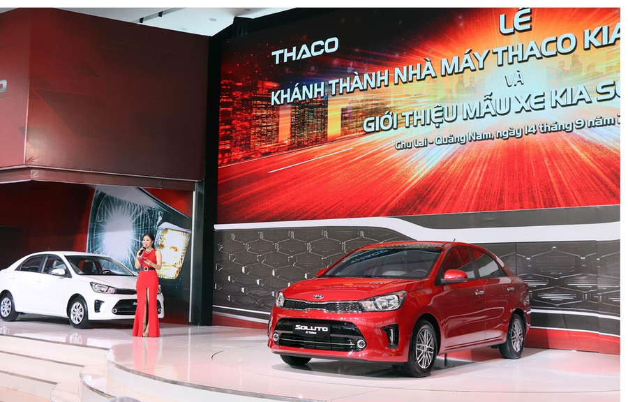 Giới thiệu mẫu xe KIA SOLUTO phiên bản AT Deluxe. (Ảnh: Trần Tĩnh/TTXVN) Giới thiệu mẫu xe KIA SOLUTO phiên bản AT Deluxe. (Ảnh: Trần Tĩnh/TTXVN)