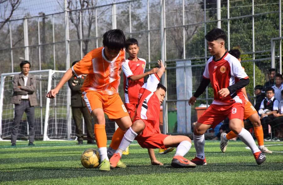 Các trận đấu tại vòng bảng diễn ra rất kịch tính. Ảnh: Hà Phương