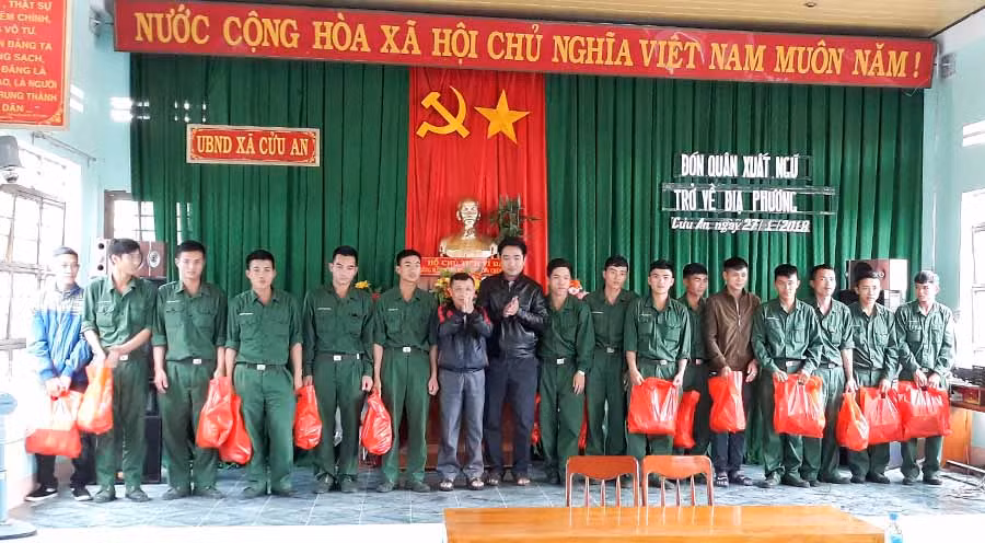 2Quân nhân xuất ngũ trở về địa phương luôn được chào đón và hỗ trợ giải quyết việc làm Ảnh Mộc Trà