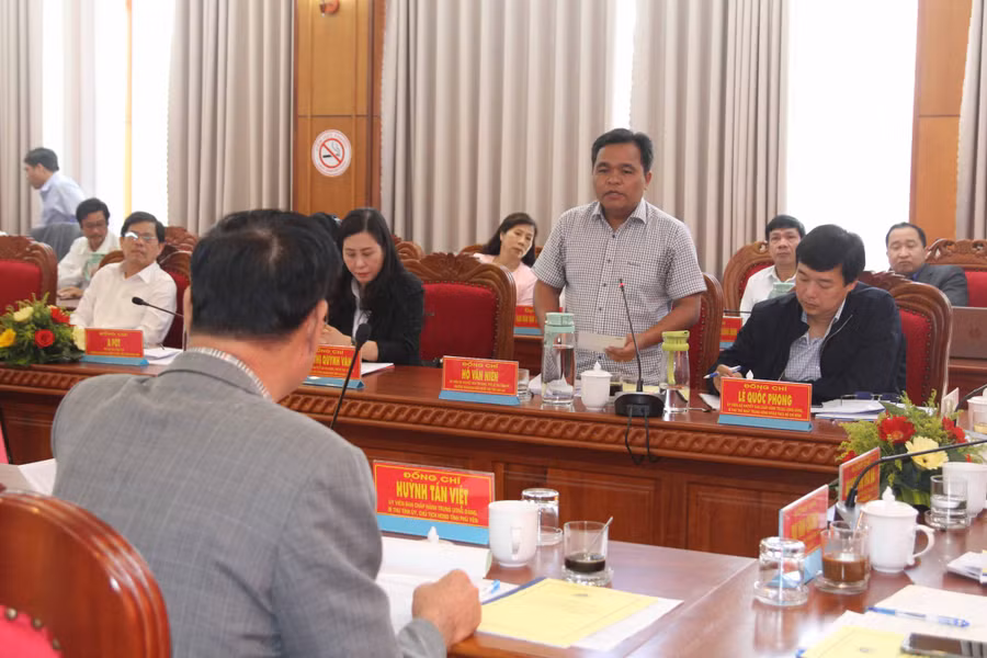 Đồng chí Hồ Văn Niên phát biểu tại Hội nghị. Ảnh: Nguyễn Đông