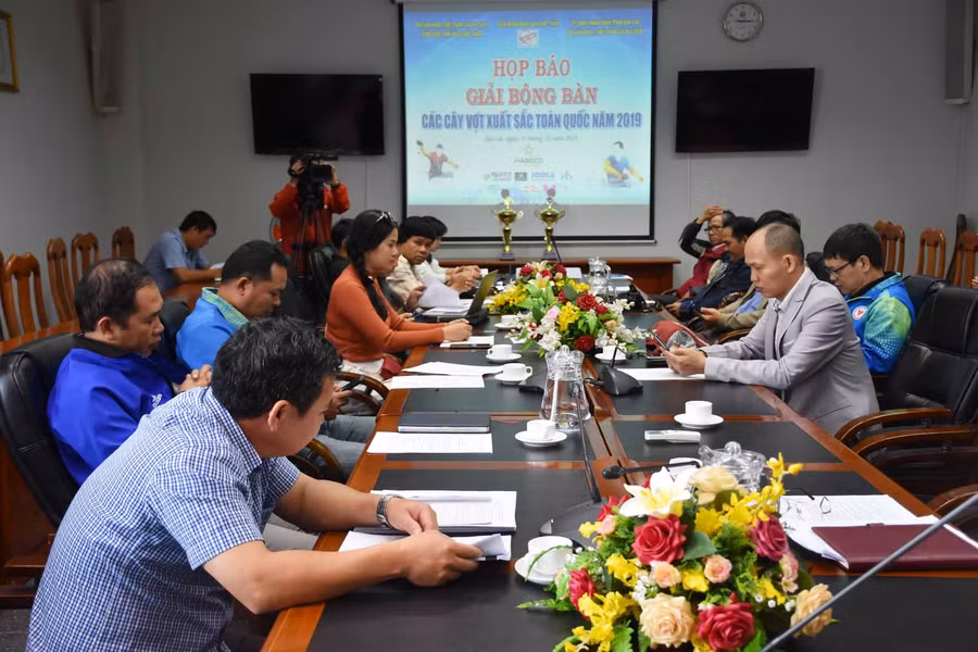 Quang cảnh buổi họp báo. Ảnh: Hà Phương