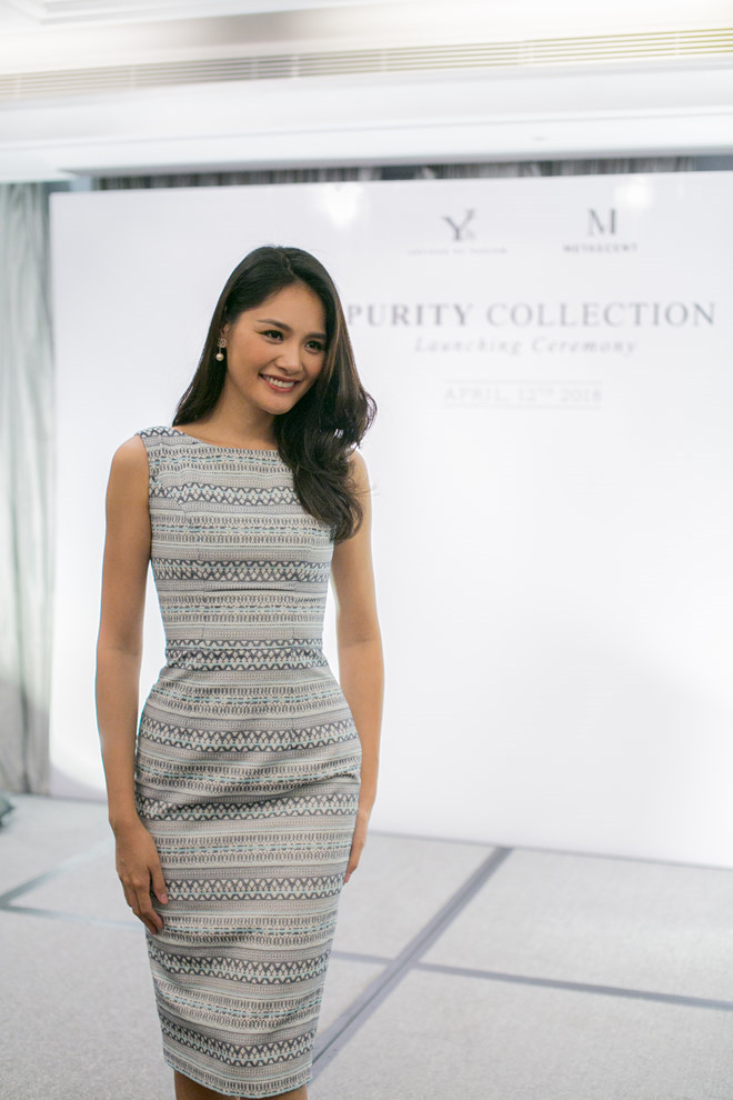 Hoa hậu Hương Giang là một trong những người đẹp Việt đạt thành tích cao tại cuộc thi Miss World 2009. Cô sở hữu chiều cao 1,8m, số đo hình thể 86-61-92. Thời điểm mới tham gia cuộc thi, người đẹp Hải Phòng không được đánh giá cao. Tuy nhiên, cô lại bất ngờ tỏa sáng với loạt thành tích ấn tượng như Á hậu 1 phần thi Top Model, Top 12 vòng thi Hoa hậu biển… Đồng thời, đại diện Việt Nam cũng được gọi tên vào Top 16 chung cuộc -Ảnh: TL