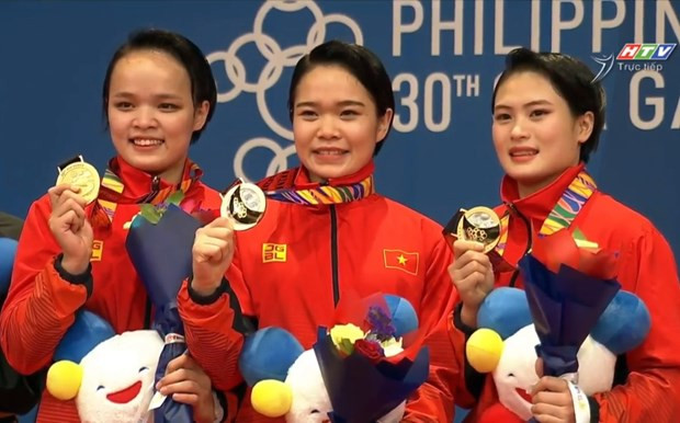 Nguyễn Thị Phương, Lưu Thị Thu Uyên và Lê Thị Khánh Vy trên bục nhận huy chương. Nguyễn Thị Phương, Lưu Thị Thu Uyên và Lê Thị Khánh Vy trên bục nhận huy chương.