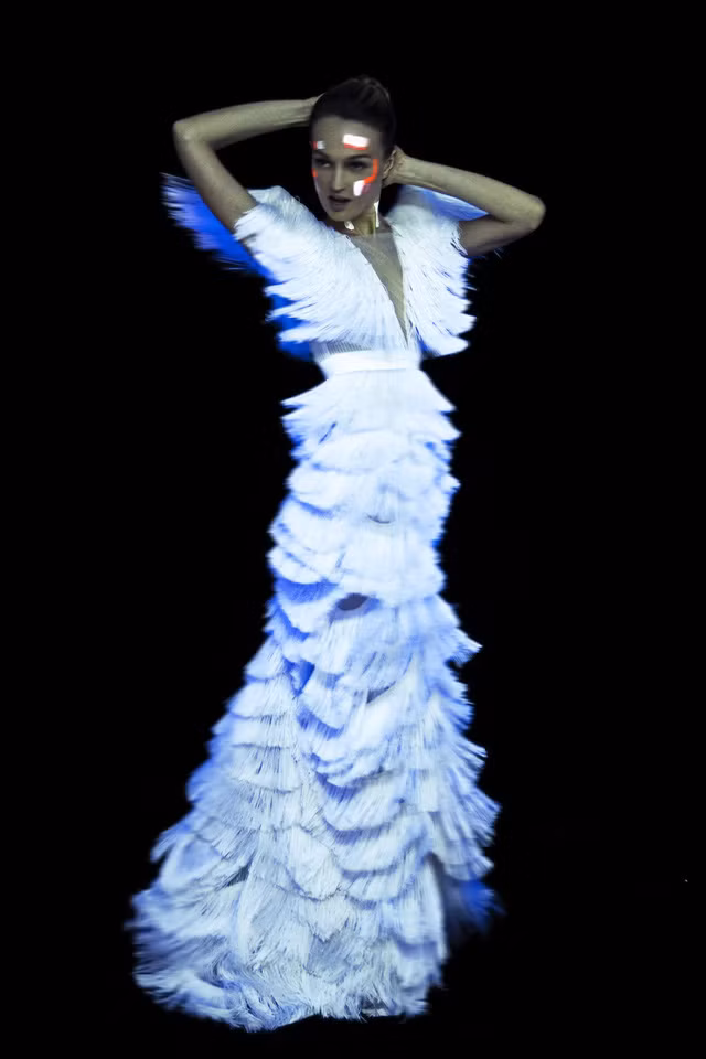 Bộ sưu tập No.1 lấy màu trắng là chủ đạo. Công Trí coi màu trắng là thứ màu 