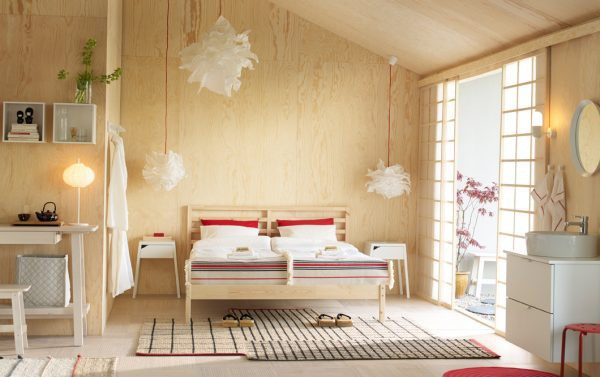 Đèn hình bông tuyết đối lập với bức tường bằng gỗ. Đèn hình bông tuyết đối lập với bức tường bằng gỗ.