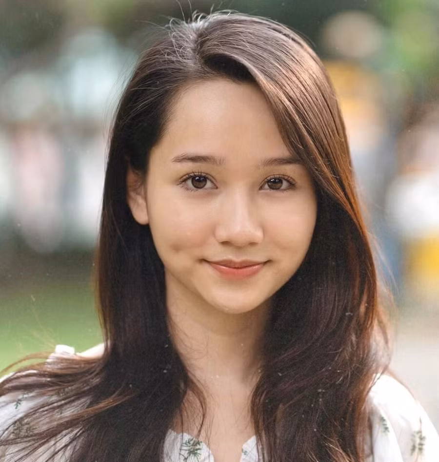  Đặc biệt Trúc Anh sở hữu đôi mắt to tròn và rất có hồn. Nhiều người cho rằng chính đôi mắt đã giúp cô hoá thân thành công với vai diễn Hà Lan - một người con gái được miêu tả có đôi mắt rất đẹp nhưng đượm buồn. Ảnh: FBNV.