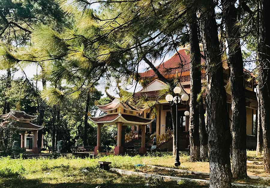  Cụm công trình tâm linh-Đền tưởng niệm các anh hùng liệt sĩ Trung đoàn Bộ binh 95. Ảnh: Đ.M.P