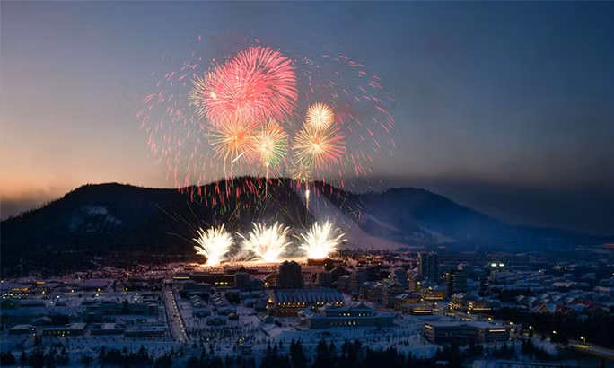  Màn pháo hoa tại lễ khánh thành Samjiyon - Triều Tiên hôm 2-12. Ảnh: Reuters
