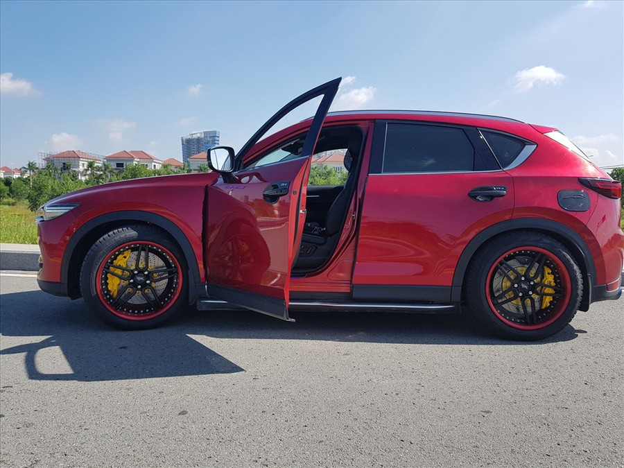 Ngoài việc tăng yếu tố thẩm mỹ ngoại hình xe thì việc “độ” mâm còn ảnh hưởng trực tiếp đến sự an toàn của phương tiện. Ảnh ST.