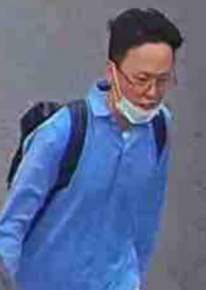  Hình ảnh nghi phạm thời điểm xuất hiện tại nhà nạn nhân (ảnh cắt từ clip)