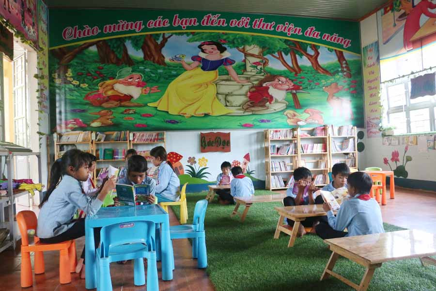  Thư viện xanh của Trường Tiểu học Bùi Thị Xuân góp phần tăng cường tiếng Việt cho học sinh dân tộc thiểu số. Ảnh: N.Q