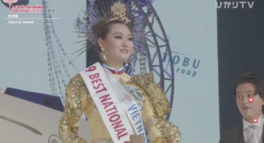 Kết quả dù gặp sự cố, Á hậu Tường San vẫn xuất sắc giành giải “Trang phục dân tộc đẹp nhất” tại Miss International 2019. Ảnh: CMH. Kết quả dù gặp sự cố, Á hậu Tường San vẫn xuất sắc giành giải “Trang phục dân tộc đẹp nhất” tại Miss International 2019. Ảnh: CMH.
