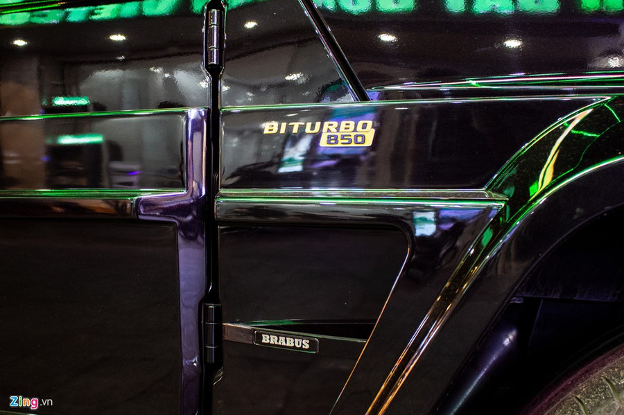 Brabus G850 vẫn sử dụng động cơ V8 của G 63 AMG nhưng được thay đổi dung tích từ 5.5L lên đến 5.9L. Bên cạnh đó, 2 bộ tăng áp kép nguyên bản cũng được nâng cấp lên loại của Brabus, cho hiệu suất cao hơn.