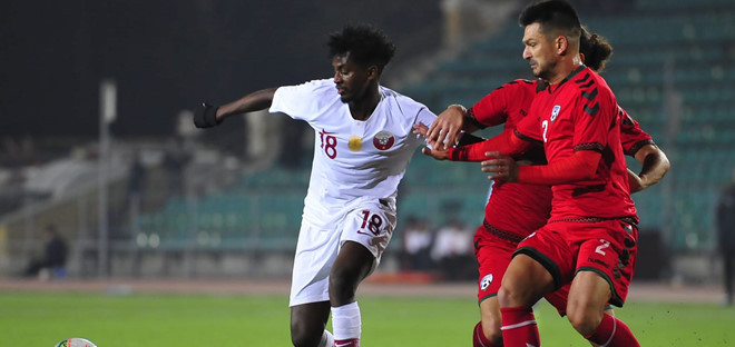 Qatar (trái) tiếp tục đứng đầu bảng E - Ảnh AFC Qatar (trái) tiếp tục đứng đầu bảng E - Ảnh AFC