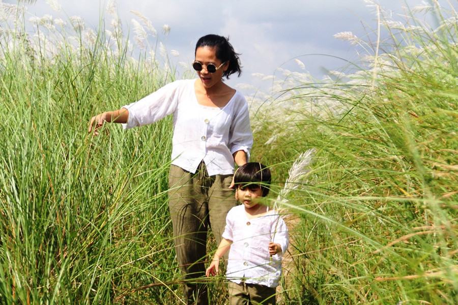 Khung cảnh lãng mạn trên cánh đồng cỏ lau - Ảnh: Mạnh Cường