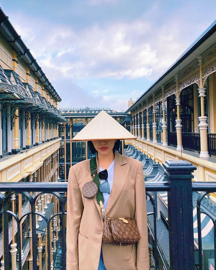 Túi Louis Vuitton kèm blazer phom dáng rộng… còn ai bảo rằng Diệu Nhi không thời thượng, trendy.