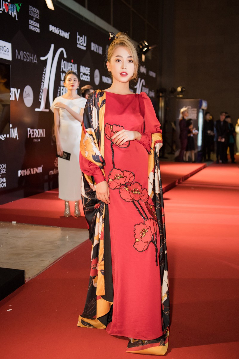 Tối 31/10, tại Hà Nội, đêm diễn bế mạc tuần lễ thời trang Quốc tế Việt Nam Thu-Đông 2019 đã được diễn ra với sự tham gia của nhiều người đẹp.