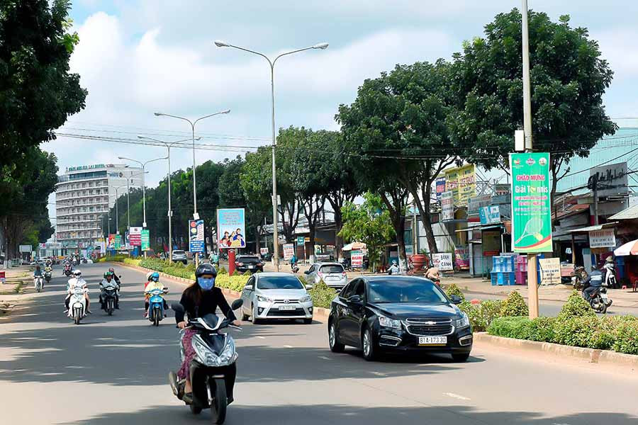 Một đoạn đường Lê Duẩn (TP. Pleiku). Ảnh: ĐỨC THỤY  Một đoạn đường Lê Duẩn (TP. Pleiku). Ảnh: ĐỨC THỤY