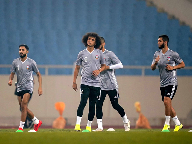 UAE lo lắng sẽ phải gặp khó khi Hà Nội đổ mưa trong ngày tập 13.11 - Ảnh: ĐỘC LẬP UAE lo lắng sẽ phải gặp khó khi Hà Nội đổ mưa trong ngày tập 13.11 - Ảnh: ĐỘC LẬP