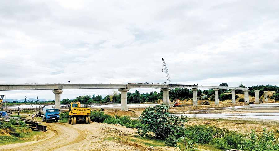 Dự án xây dựng cầu dân sinh và quản lý tài sản đường địa phương (LRAMP) do Ngân hàng Thế giới (WB) hỗ trợ vốn vay-Ảnh Lê Hòa
