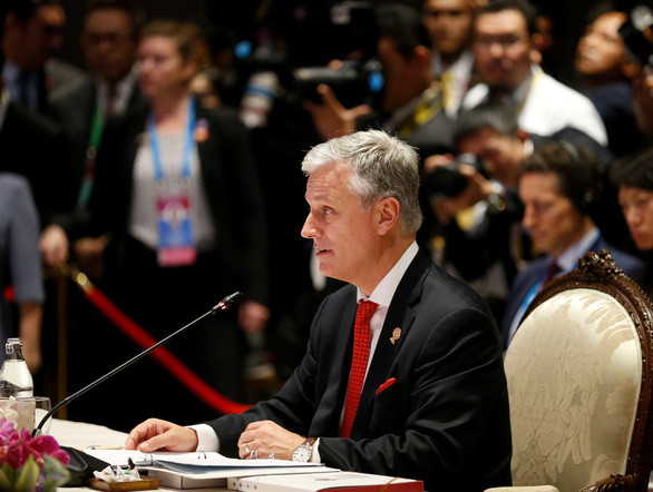 Ông Robert O'Brien phát biểu tại Hội nghị cấp cao Mỹ - ASEAN sáng 4-11 - Ảnh: REUTERS  Ông Robert O'Brien phát biểu tại Hội nghị cấp cao Mỹ - ASEAN sáng 4-11 - Ảnh: REUTERS