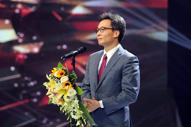 Phó Thủ tướng Vũ Đức Đam chia sẻ trong chương trình 'Thay lời tri ân' năm 2019. (Nguồn: VGP)  Phó Thủ tướng Vũ Đức Đam chia sẻ trong chương trình 'Thay lời tri ân' năm 2019. (Nguồn: VGP)