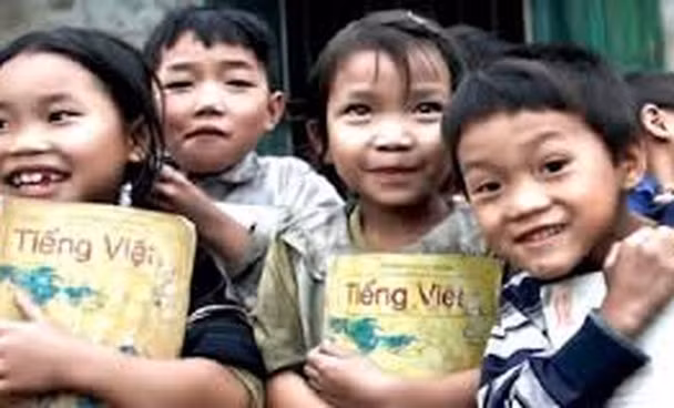 Thực tế có rất nhiều cách để hình thành tình yêu thương, mong muốn được sẻ chia trong trẻ. 