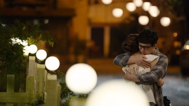 "Cua lại vợ bầu" mang màu sắc hài hước, lãng mạn. (Ảnh: Đoàn làm phim)