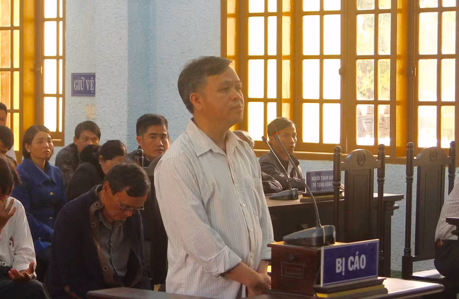 Bị cáo Đức một mực kêu oan. Ảnh: Văn Ngọc 