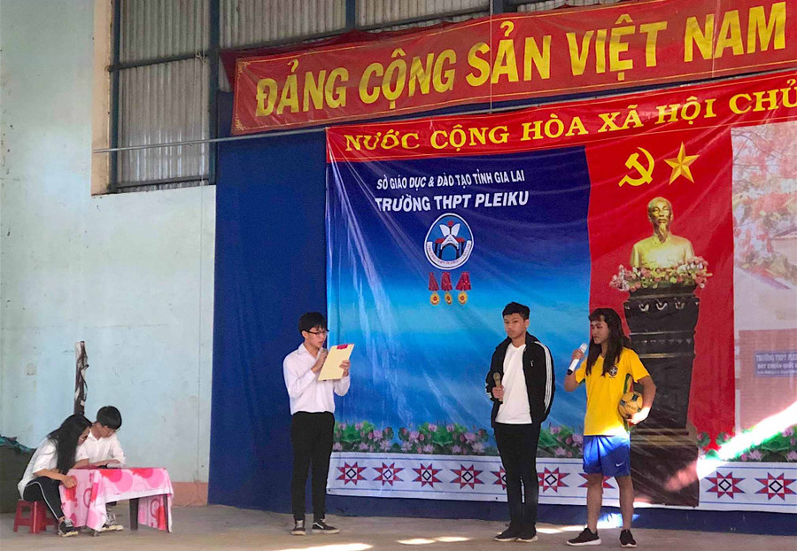 Một hoạt động ngoại khóa tiếng Anh cho học sinh của Trường THPT Pleiku. Ảnh: Mộc Trà
